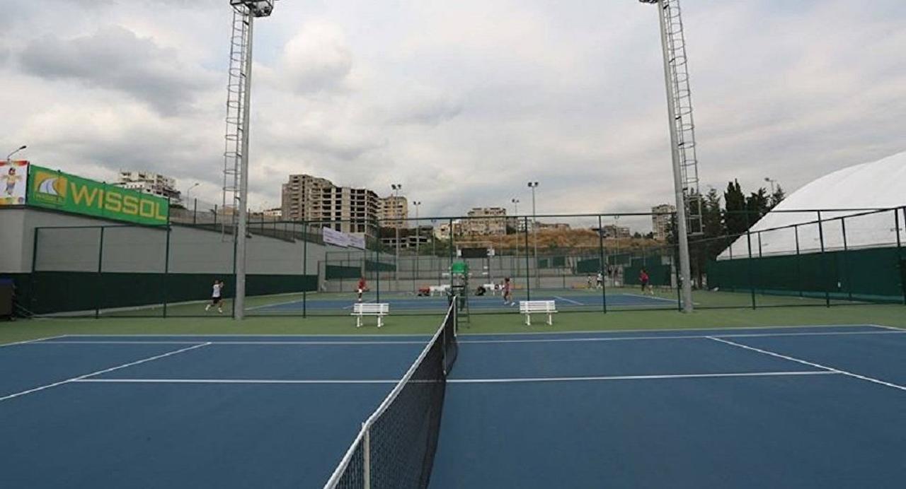 Tbilisi Apartment Tennis Court Exterior foto